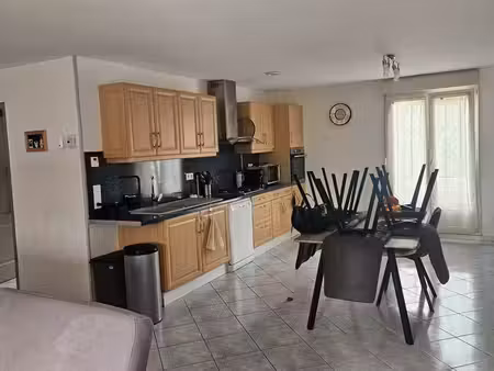 loue f5 de plein pied à resson