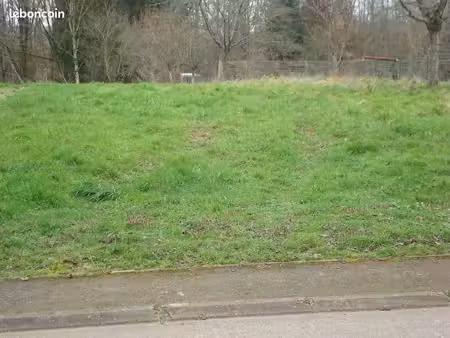 terrain constructible 1600 m2