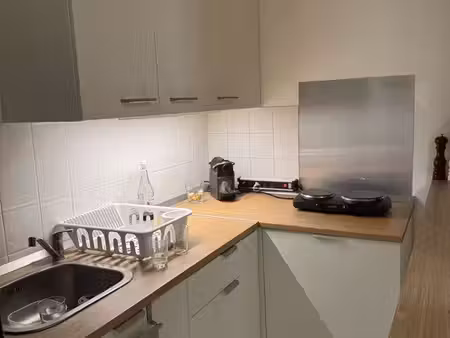 à saisir en location t2 29m2 refait à neuf