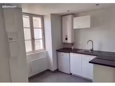 à louer - superbe t1 bis meublé entièrement rénové - quartier nantilly  saumur