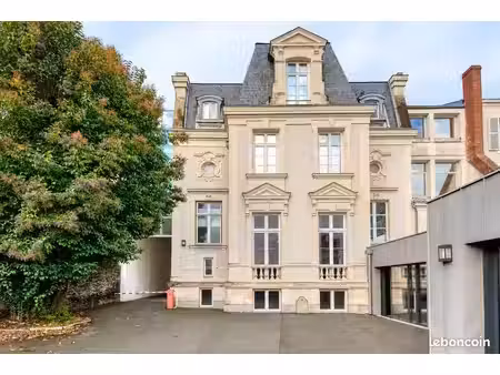 bureaux de caractère à angers centre - 1121 m²