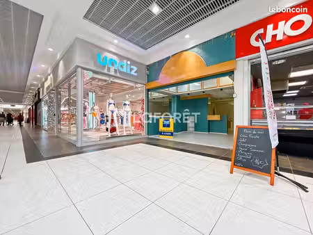 local commercial 90 m² cholet