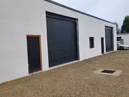à louer : spacieux local de 160 m² situé à reims  idéal pour une activité professionnelle