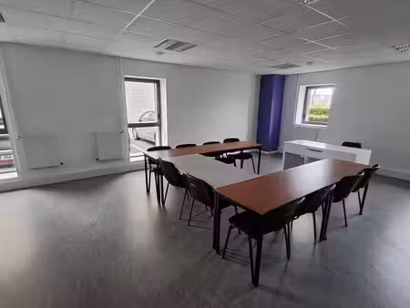 local bureaux 124 m²