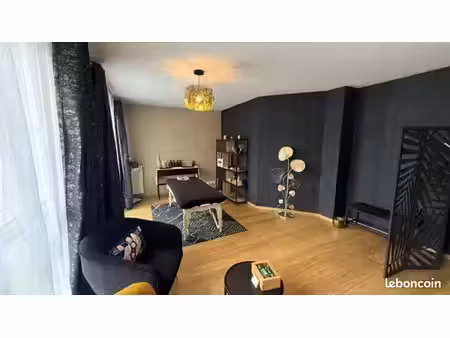 local bureaux 53 m²