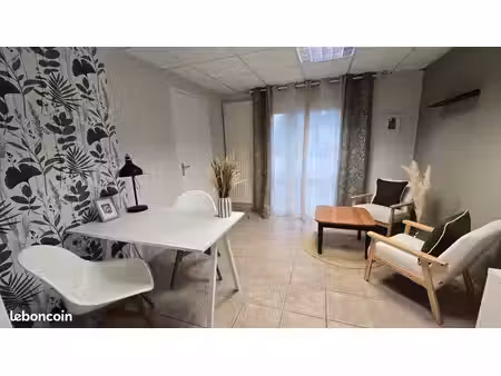 salle de consultation à louer