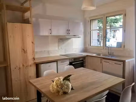 studio 31m² rénové auray centre historique – place aux roues – proche saint-goustan