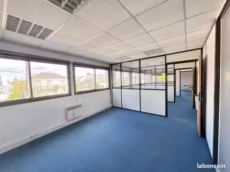 bureaux 233 m²