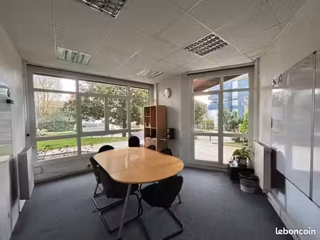 bureau 134 m²