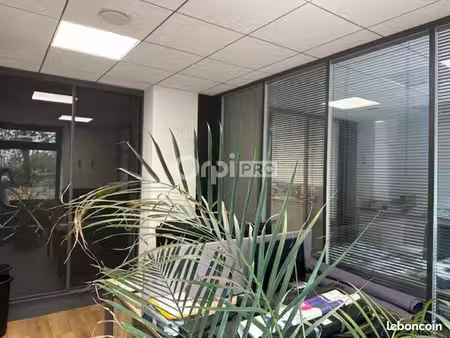 local commercial 133 m²