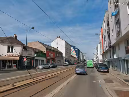local commercial 88 m²
