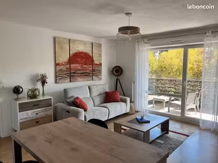 appartement t2 45m2 avec balcon - séné poulfanc