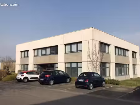 bureaux 131 m²