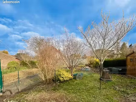 terrain constructible rare en centre-ville avec 3 garages – 766 m²