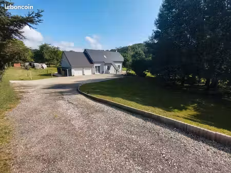 propriété grand terrain  maison et logement saisonnier