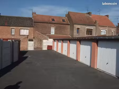 parking/box 15 m² somain