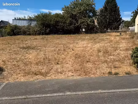 terrain 875 m² cuille