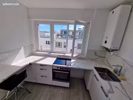 t2 rénové 40 m² – hyper-centre lorient