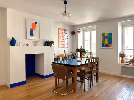 très bel appartement de 140 m2 avec grande terrasse au calme dans le centre de granville