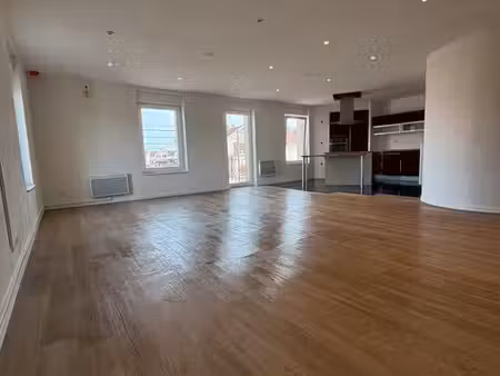 très beau t3 lumineux rénové – 85 78 m² – parking – proche luxembourg