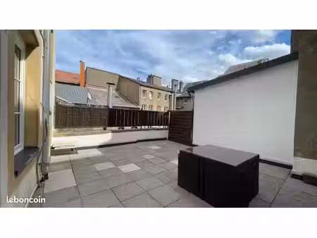 thionville centre - appartement 2 chambres avec terrasse