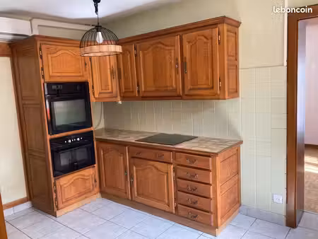 maison avec cuisine  séjour  4 chambres  94m2