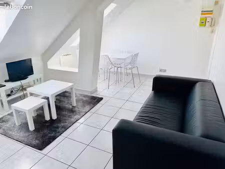 location - appartement meublé centre-ville laval