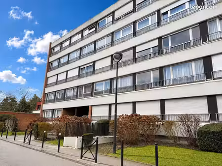 studio 1 pièce 40 m²