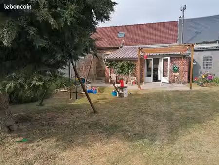 maison familiale et jardin bertry