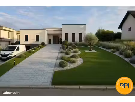 villa 5 pièces 277 m²
