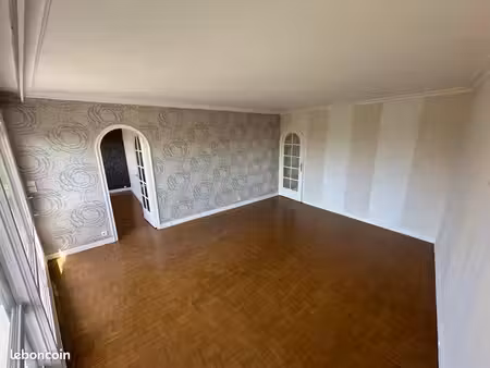 à vendre magnifique appartement t4 de 76 m² avec 3 chambres  balcon et vue sur le parc héb