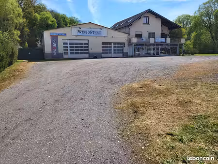 vend maison avec local commercial