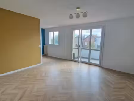 appartement 82m² - 3 chambres - cave - parking