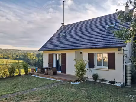 maison individuelle avec 3 chambres  belle vue sur la vallée