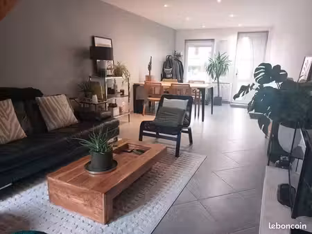 maison de ville 70m2  2chb  centre orchies  gare 6 min  cour  rénovée