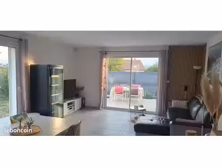 ? à vendre – maison de plain-pied 84 m² avec piscine  hors lotissement