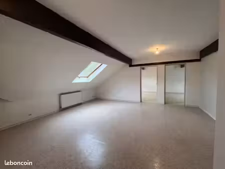 appartement f3 lumineux de 90 m² - cocheren - charges comprises (chauffage  eau)