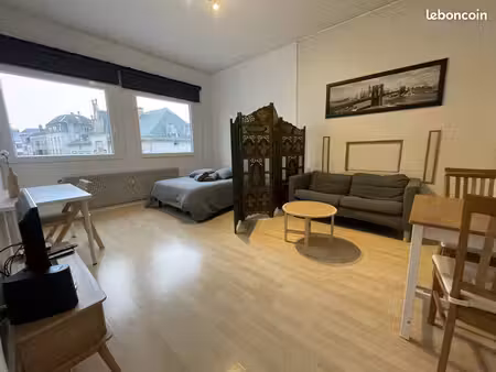 studio 1 pièce 27 m²