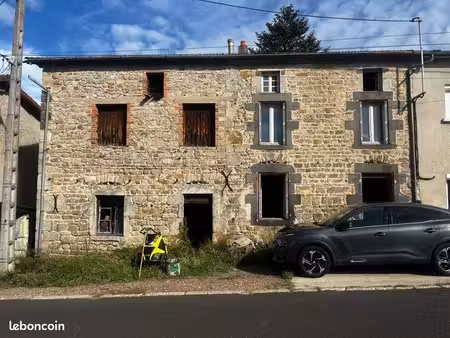 maison de village à rénover entièrement — bras de fer  commune de chabreloche (63250)