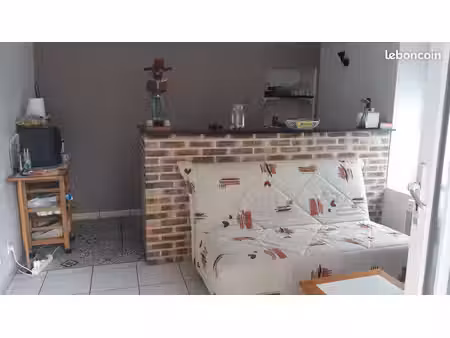 t2 25 m² avec courette privative