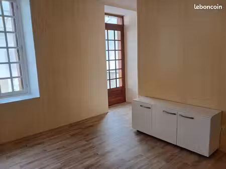 appartement - 1pièce - 17m² + véranda et terrasse