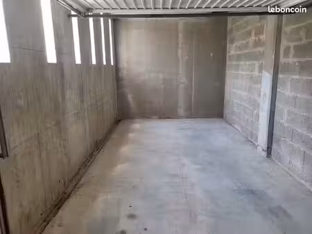 loue box garage fermé accès sécurisé saint avé centre ville