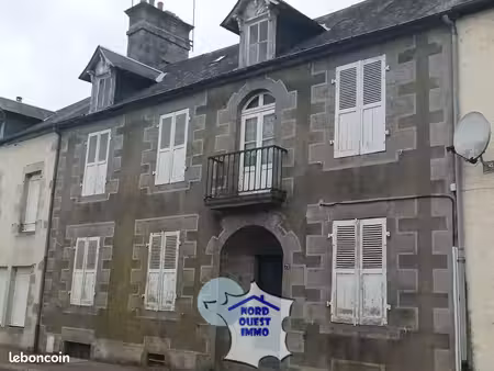 maison de ville 8 pièces 130 m²