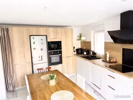 ? maison rénovée 65 m² + cour – centre vertaizon – aucun travaux