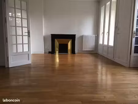 appartement t5 (120m2) - hyper-centre - stationnement dans cour sécurisée – balcon - cave
