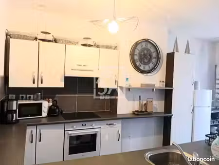 immeuble 9 pièces 151 m²