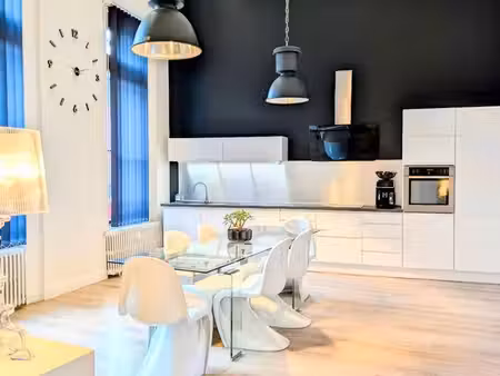 appartement de 156 m² loi carrez – 3 chambres / bureau  parking privé & dpe c – hyper-cent