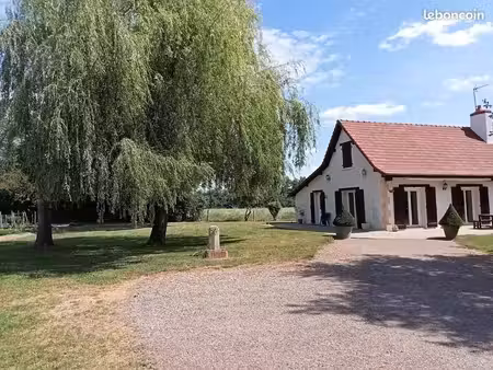 maison et son étang