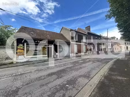 bâtiment 65 m²