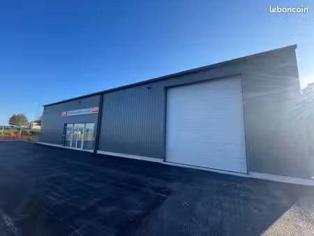 local d'activité 483 m²